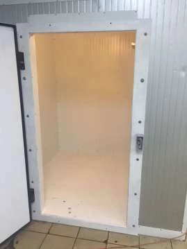 Холодильная камера 1800х2000х2200 среднетемпературная (-10...+10) дверь по центру, БУ