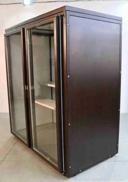 Холодильник для цветов BERK на 2 секции