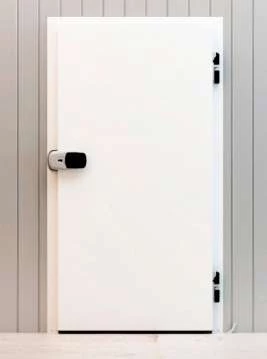 Распашная холодильная дверь с порогом