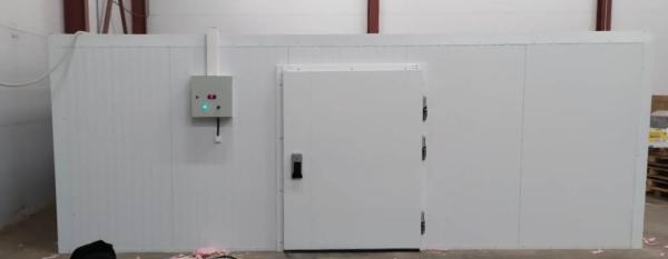 Холодильная камера для хранения свежих овощей