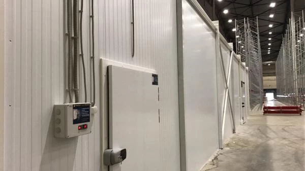 Холодильная камера хранения вакцин