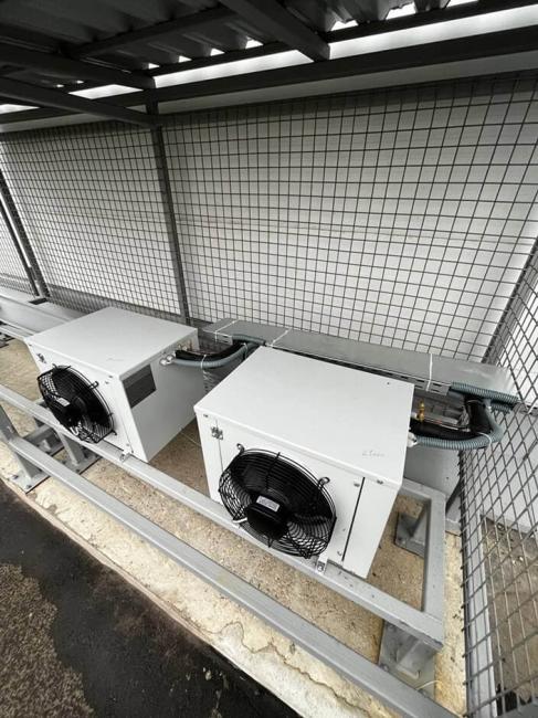 Холодильная камера для хранения фармакологических препаратов