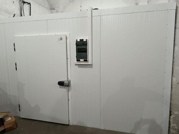 Поставка и монтаж холодильной камеры для хранения медицинских реагентов