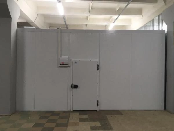 Холодильная камера для хранения косметических средств