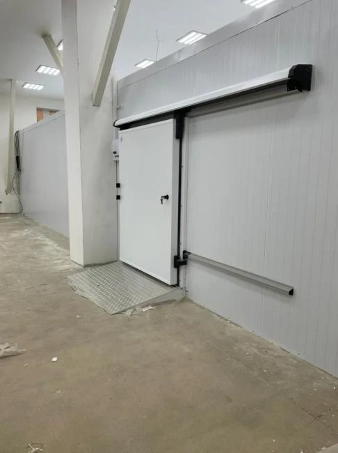 Морозильная камера для хранения мясных полуфабрикатов