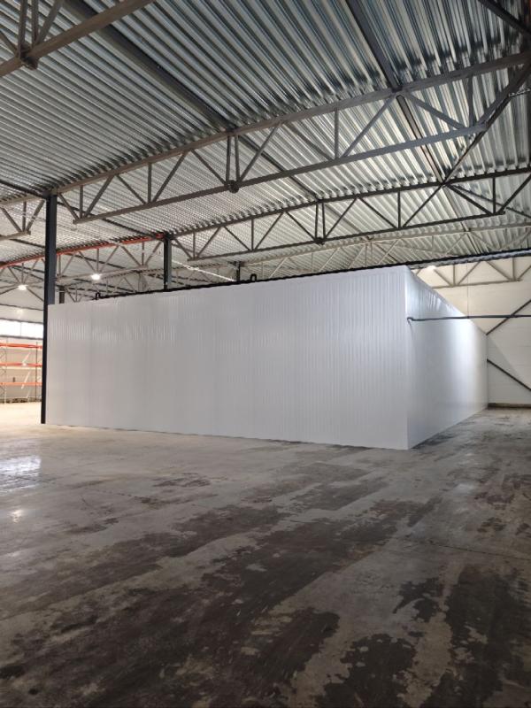 Холодильная камера для хранения цветов