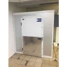 Холодильная камера 1800х2000х2200 среднетемпературная (-10...+10) дверь по центру, БУ